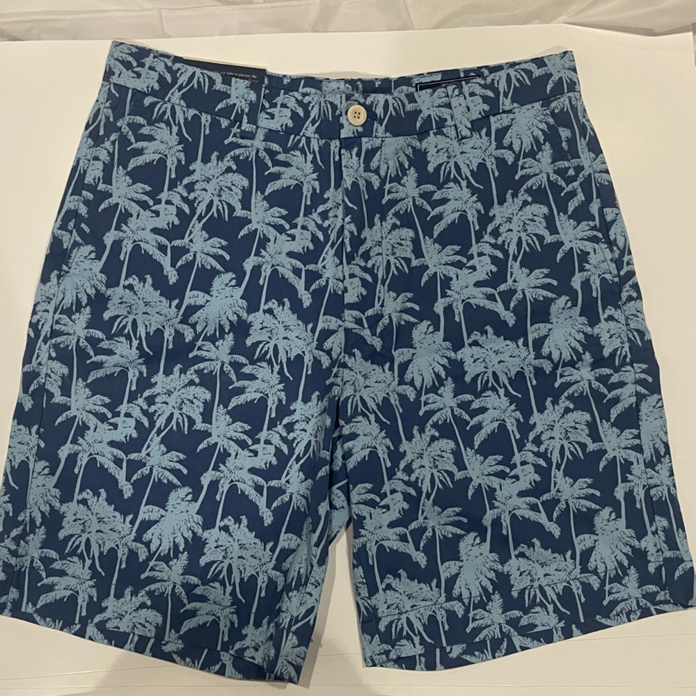 SOLD Vineyard Vines Men’s Classic Fit 9” Breaker Shorts Blue with Palm Tree‎ Pri